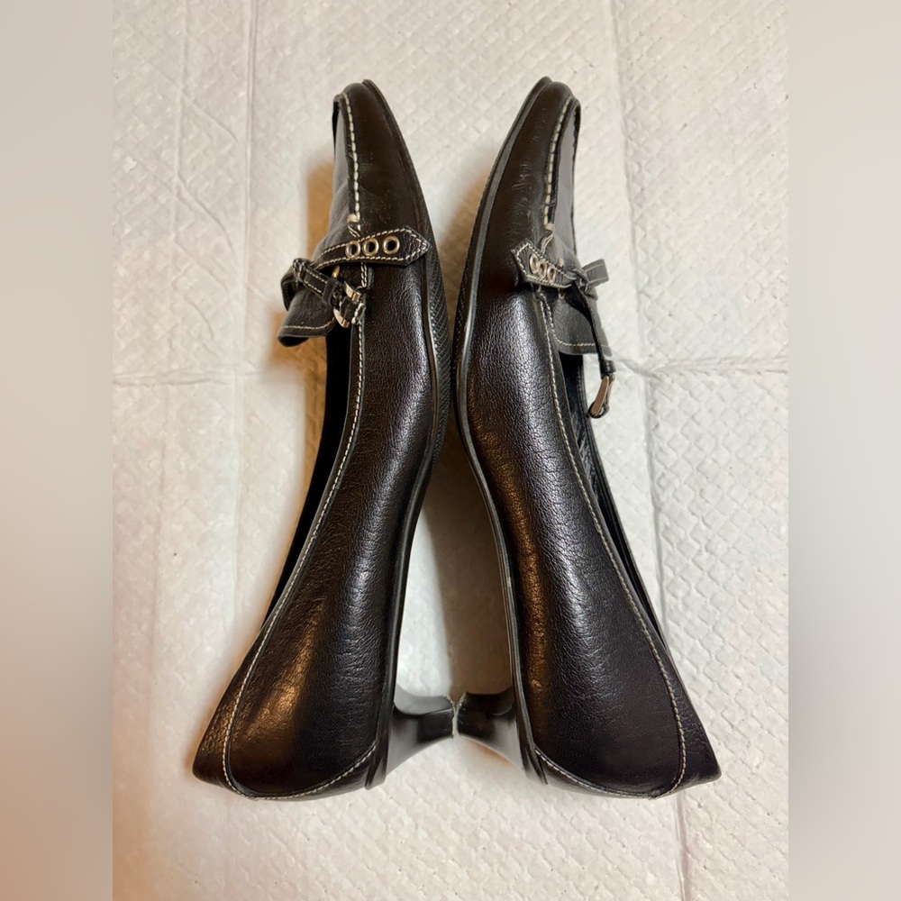 Prada Black Leather Pointed-Toe Loafers with Bit Detail - Picture 5 of 9
